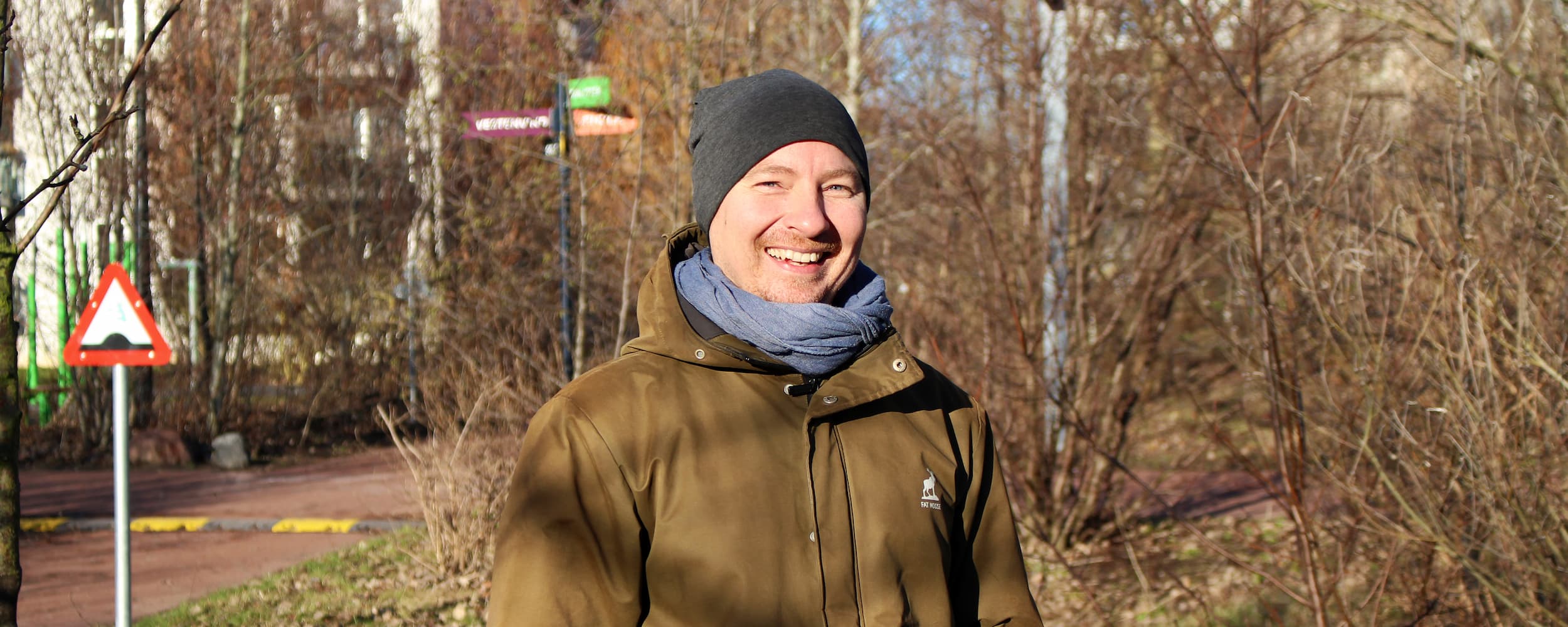 Jakob Nagstrup Jensen er ansat i Grundejerforeningssekretariatet som Driftsansvarlig. Jakob har ansvaret for drift og vedligehold på tværs af grundejerforeningernes arealer - lige fra veje, parker, legepladser og boldbaner til koordinering af biodiversitetstiltag, snerydning og tømning af skraldespande.