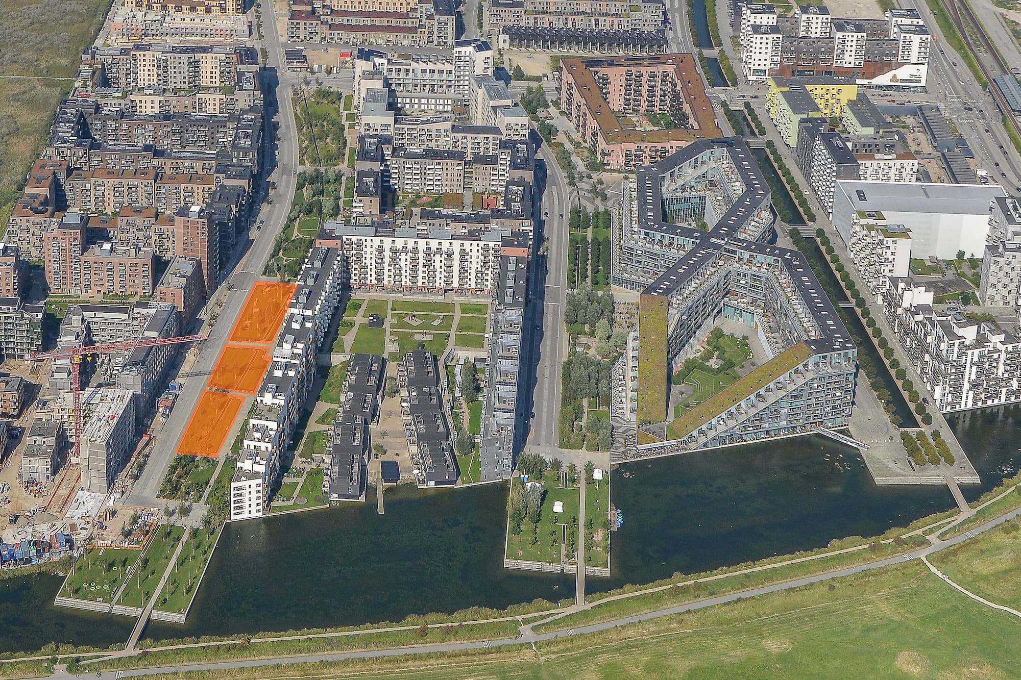 Luftfoto, der viser, hvor grundejerforeningen laver en park og legeplads i 2024.