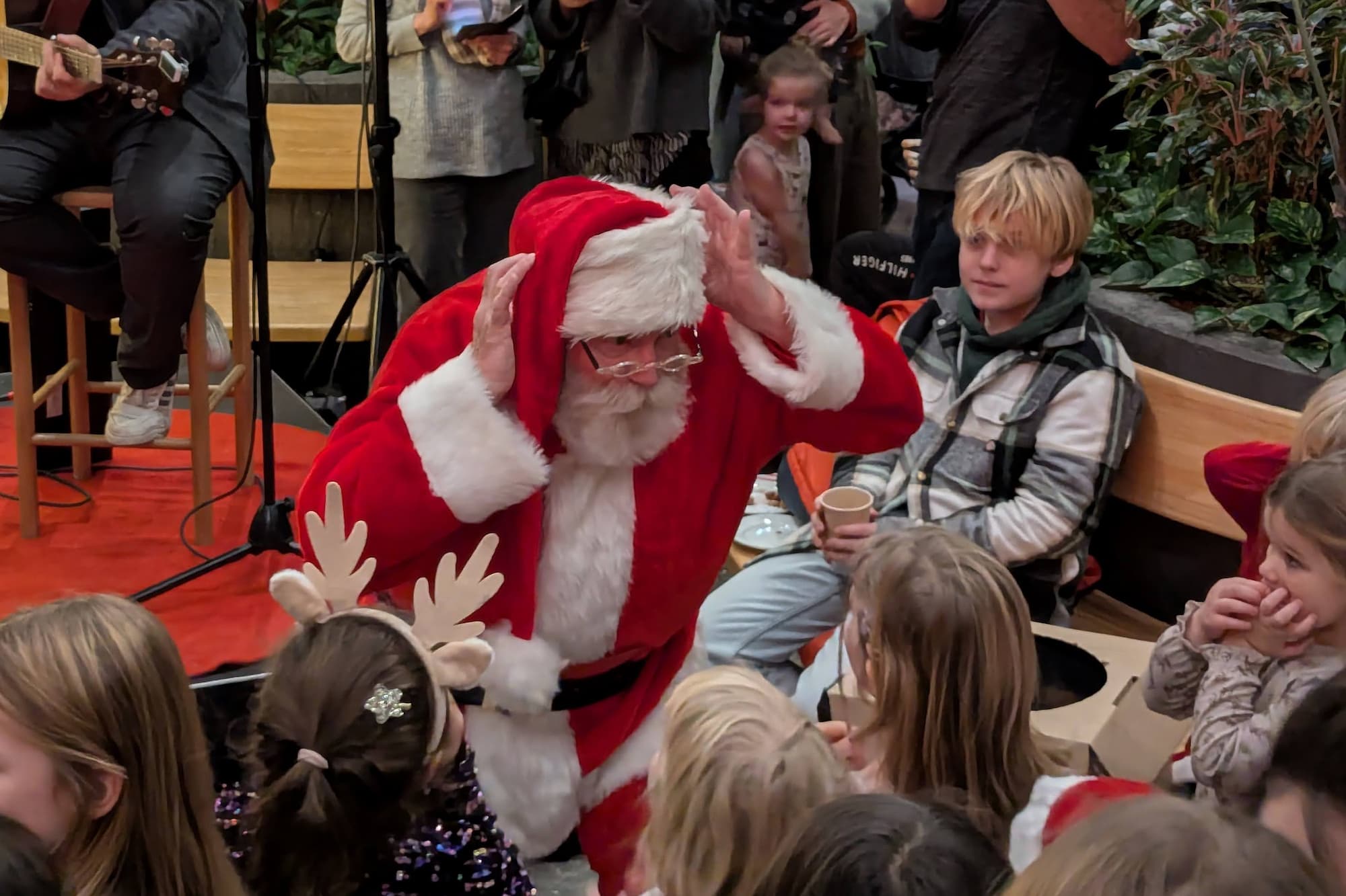 "Glædelig jul," ønskede Julemanden alle på vej ud ad døren. Og en glædelig jul skal det nok blive.