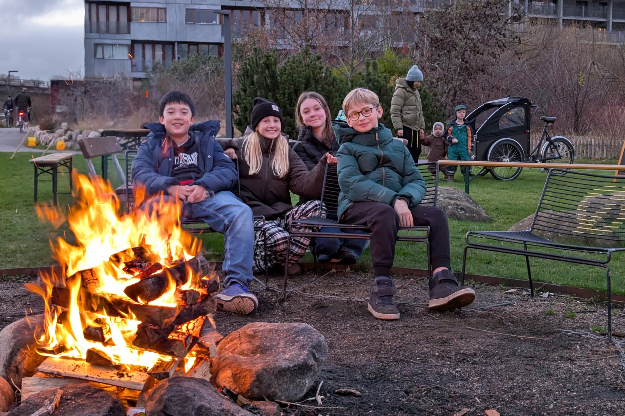 I år fandt Grundejerforeningen Ørestad Nords julearrangement sted i området omkringbålpladsen på Grønningen.