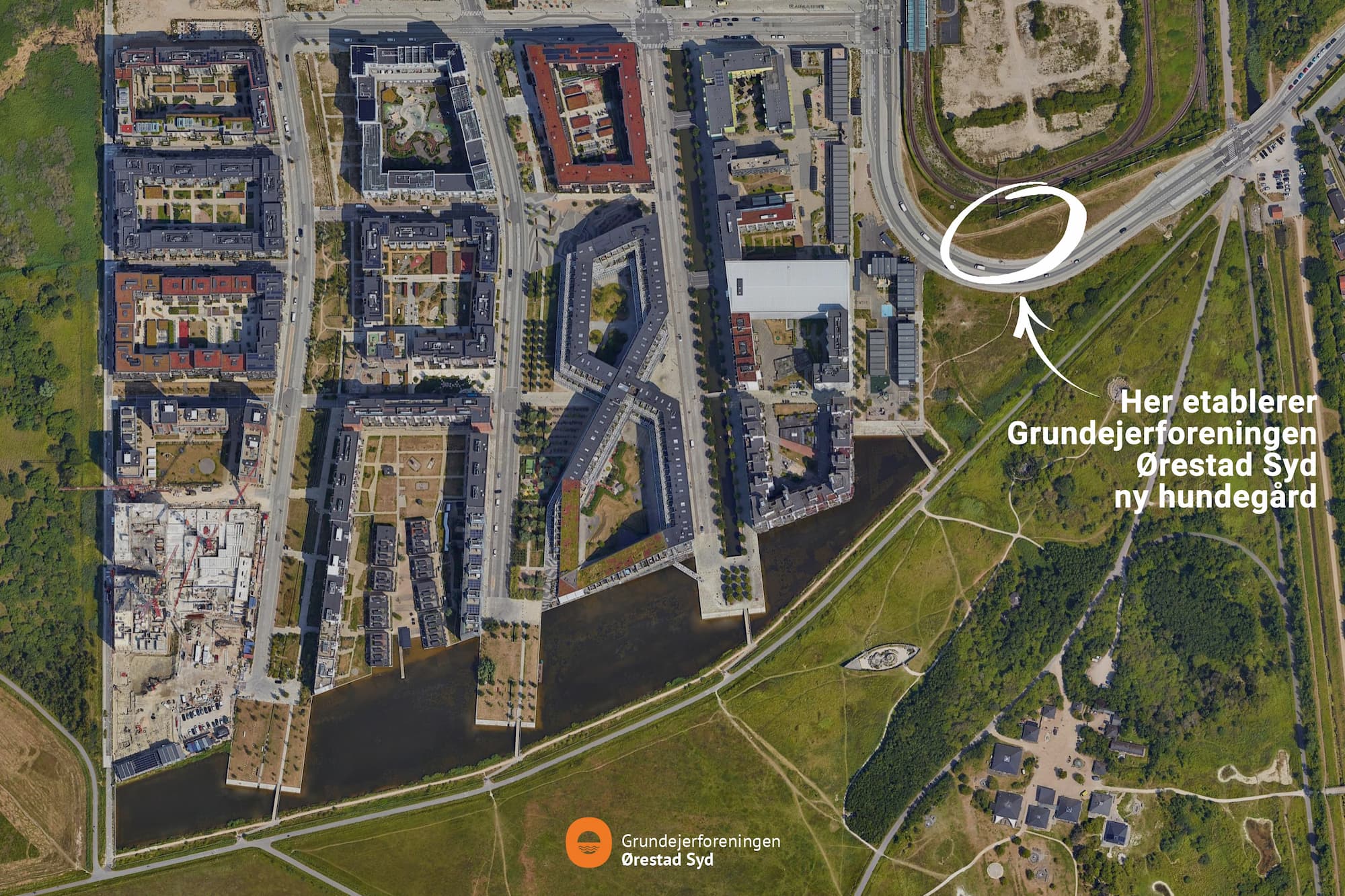 Hundegården bliver etableret på græsarealet syd for metroen på Ørestads Boulevard.