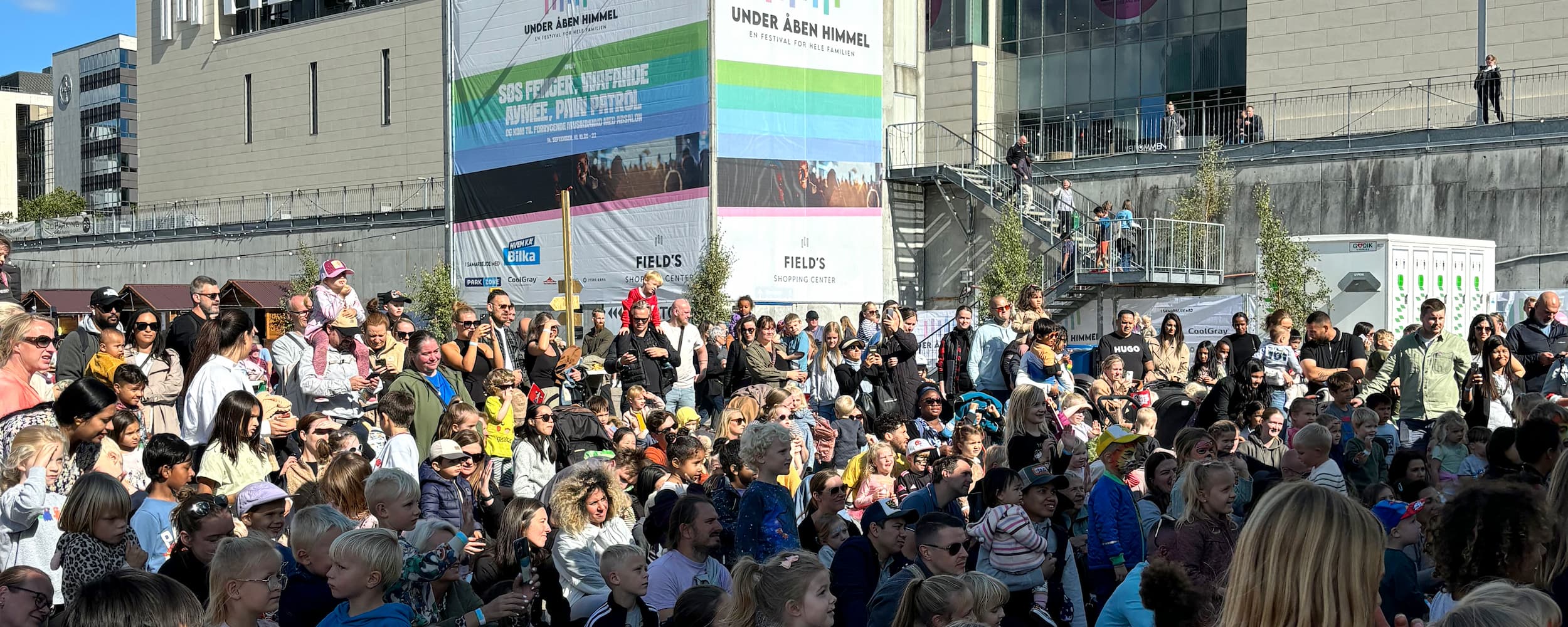 Under Åben Himmel er årets Ørestad Kulturdag og finder sted uden for Field's lørdag den 13. september 2025.
