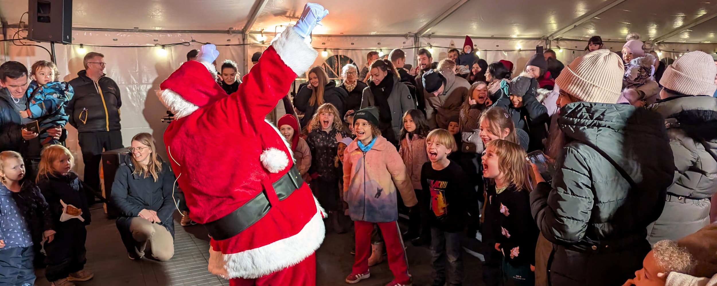 Julemanden på besøg til julehygge og lystændingsfest i Byparken.