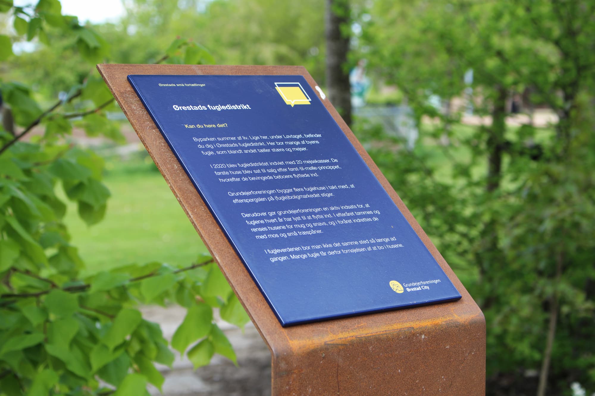 Fugledistriktet i Byparken er en af Ørestads små fortællinger, som man kan finde rundt omkring i Ørestad City.