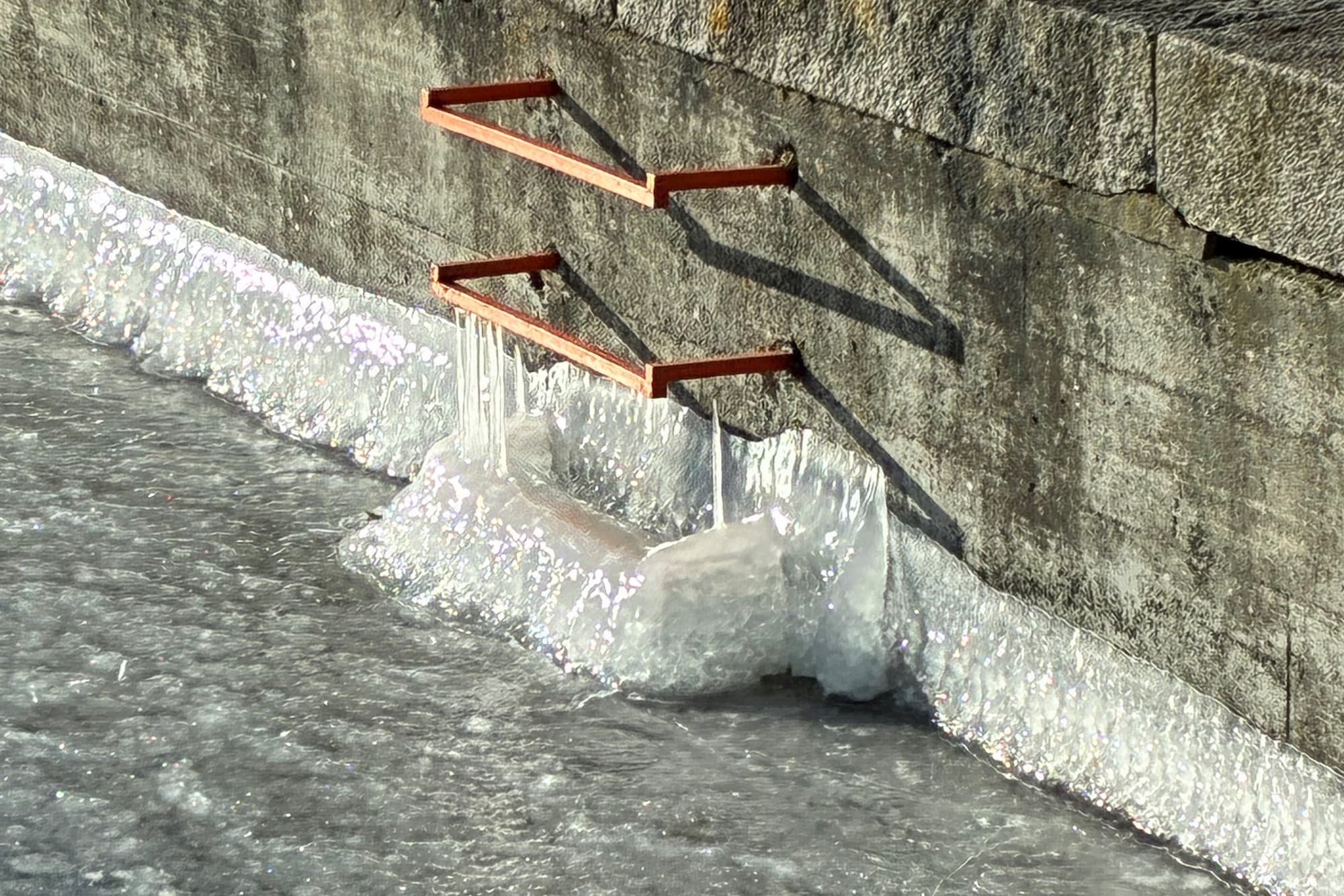 Her er kanalen frosset til.