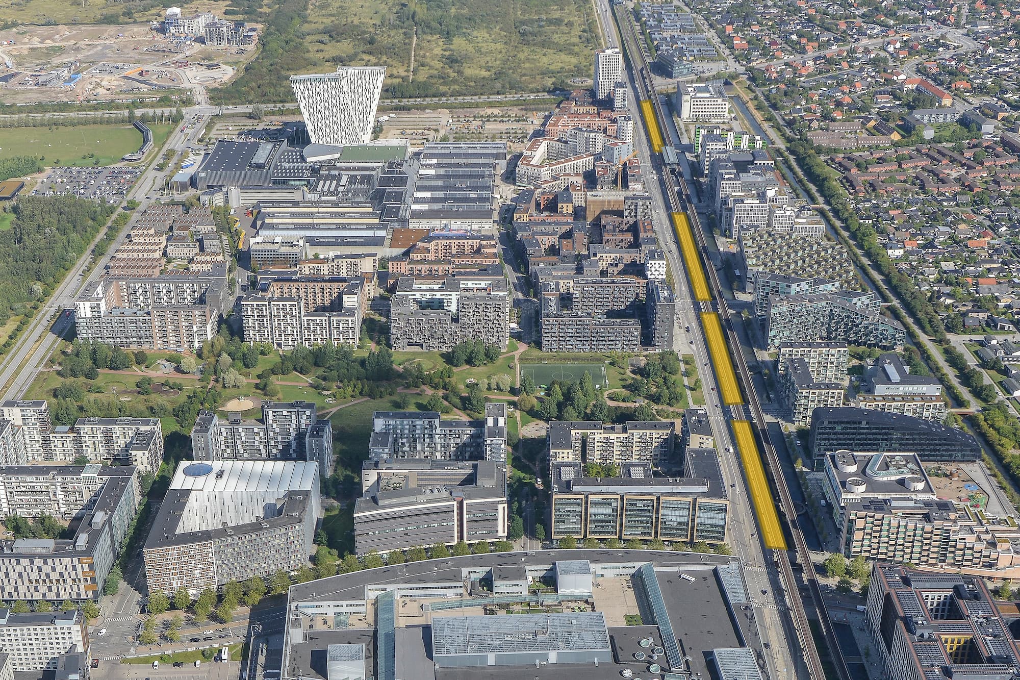 Erfaringerne fra tidligere forsøg er gode, hvorfor tiltaget denne gang er udvidet til alle metrostrækninger med græs mellem Vejlands Allé og Arne Jacobsens Allé.